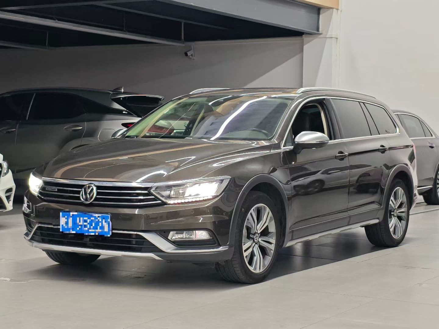 Volkswagen 2017 Volkswagen Passat Variant (Weilang) 380TSI 4Motion Tuoxing Edition 2019 — photo 1