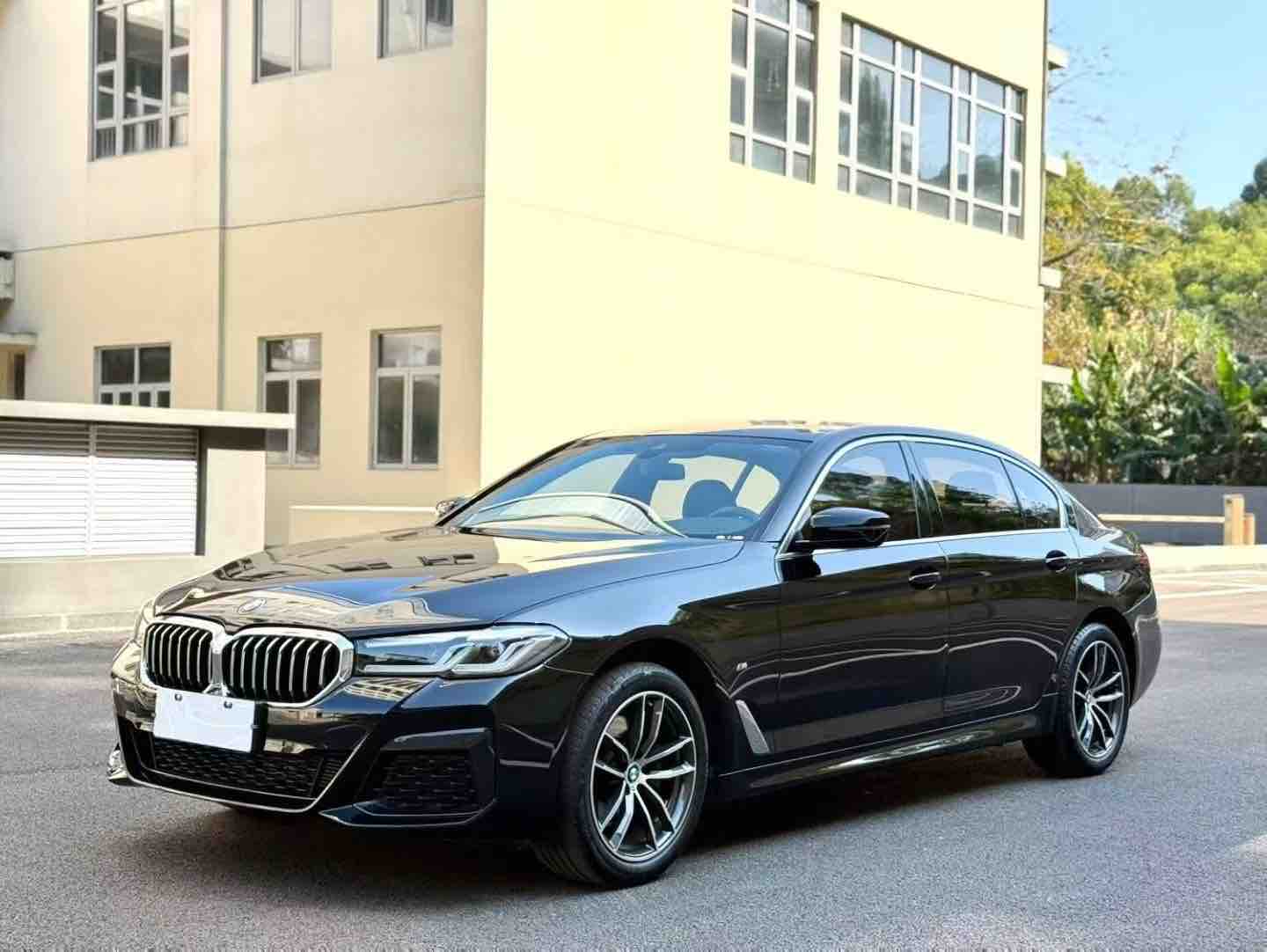 BMW 2022 BMW 525Li M Sport Package (Long Wheelbase) 2024 — photo 1